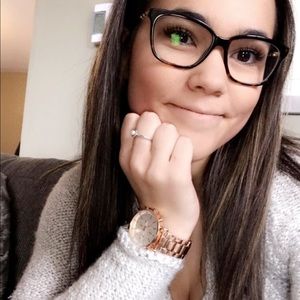 Meet your Posher, Victoria